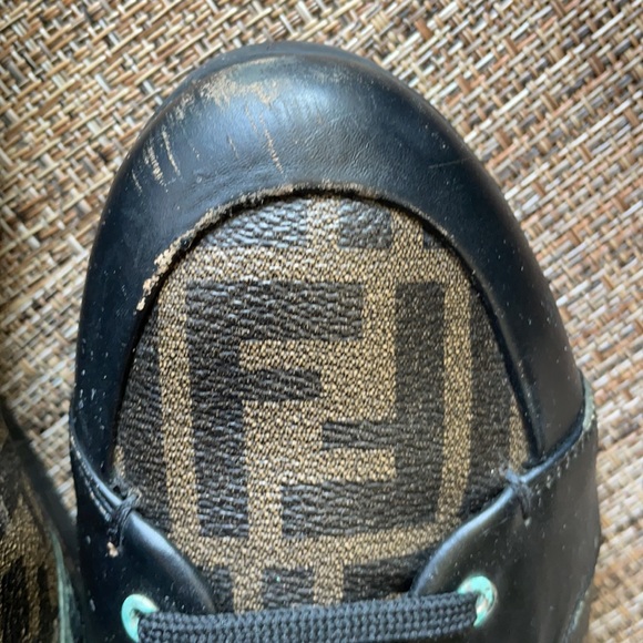 Men Shoes - Picture 4 of 14